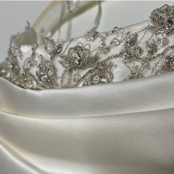 David's Bridal Strapless Wedding Dress Style WG9828 Ivory Size 8 - Picture 4 of 14